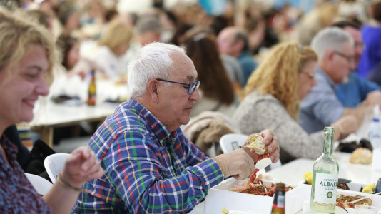 Cada Noviembre se celebra en el Puerto de Lorbé la Fiesta de la Centolla (37)