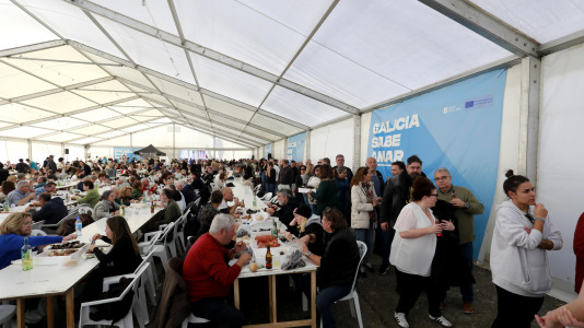 Cada Noviembre se celebra en el Puerto de Lorbé la Fiesta de la Centolla (30)