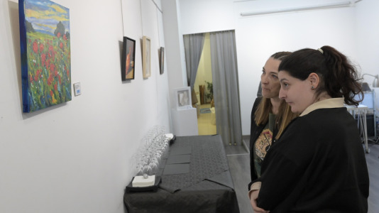 Arga inaugura una exposición colectiva (3)