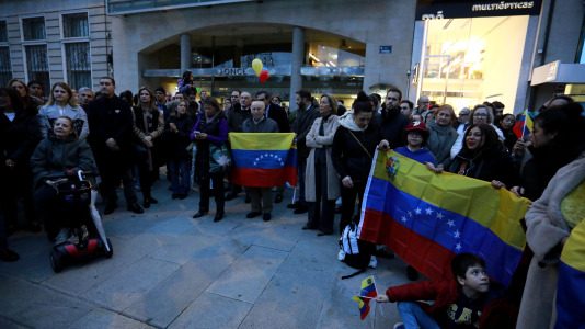 Movilización en A Coruña por la situación en Venezuela @Patricia G. Fraga (17)