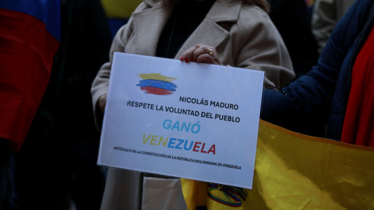 Movilización en A Coruña por la situación en Venezuela @Patricia G. Fraga (9)