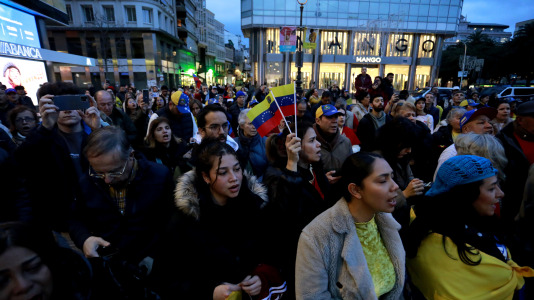 Movilización en A Coruña por la situación en Venezuela @Patricia G. Fraga (26)