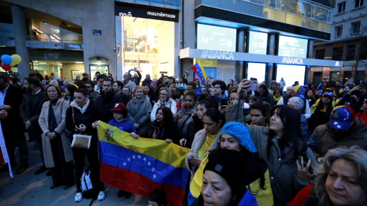 Movilización en A Coruña por la situación en Venezuela @Patricia G. Fraga (19)