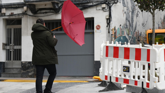 Viento y lluvia por el temporal Herminia en A Coruña @Pedro Puig (2)