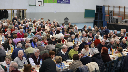 Los asistentes a la Xuntanza do Maior en Sigrás disfrutaron de una jornada festiva (5)