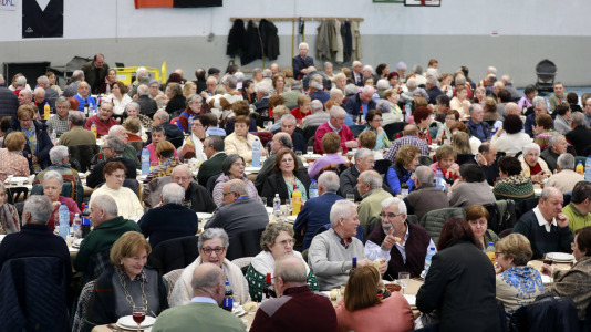 Los asistentes a la Xuntanza do Maior en Sigrás disfrutaron de una jornada festiva (6)