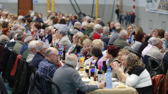 Los asistentes a la Xuntanza do Maior en Sigrás disfrutaron de una jornada festiva (16)