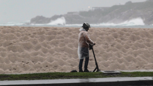 Viento y lluvia en A Coruña por el temporal Herminia @ Quintana (8)