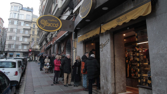 Colas para comprar el Roscón de Reyes en Glaccé @ Quintana (1)
