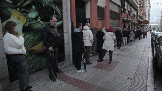 Colas para comprar el Roscón de Reyes en Glaccé @ Quintana (2)