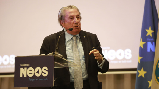 Presentación en A Coruña de la Fundación NEOS, un proyecto de Jaime Mayor Oreja (37)
