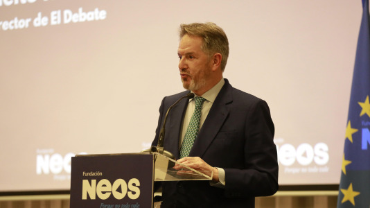 Presentación en A Coruña de la Fundación NEOS, un proyecto de Jaime Mayor Oreja (29)