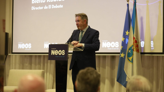Presentación en A Coruña de la Fundación NEOS, un proyecto de Jaime Mayor Oreja (26)