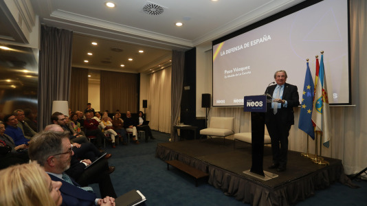 Presentación en A Coruña de la Fundación NEOS, un proyecto de Jaime Mayor Oreja (15)