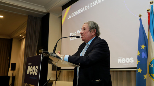 Presentación en A Coruña de la Fundación NEOS, un proyecto de Jaime Mayor Oreja (13)
