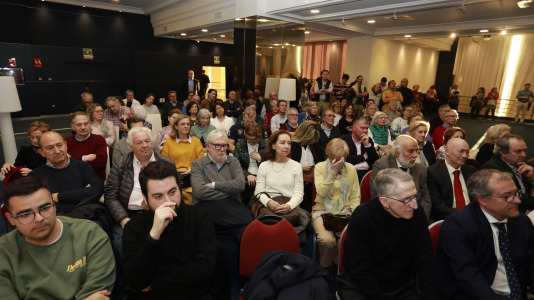 Presentación en A Coruña de la Fundación NEOS, un proyecto de Jaime Mayor Oreja (43)
