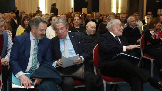 Presentación en A Coruña de la Fundación NEOS, un proyecto de Jaime Mayor Oreja (40)