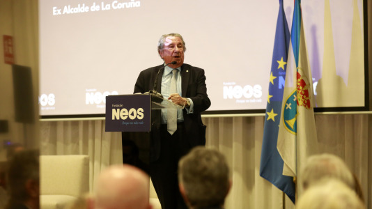 Presentación en A Coruña de la Fundación NEOS, un proyecto de Jaime Mayor Oreja (18)