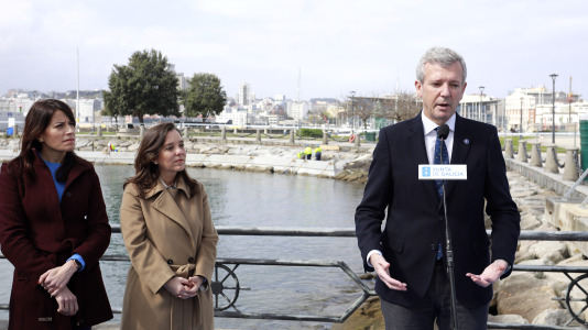 Inicio de obras de la plataforma flotante de la zona del Parrote (88)