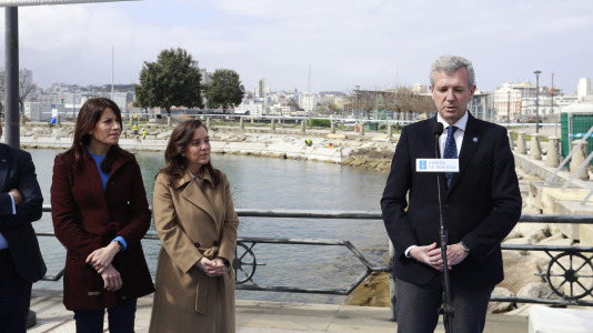 Inicio de obras de la plataforma flotante de la zona del Parrote (47)