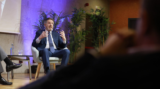 Bieito Rubido protagoniza una charla de ‘Otras voces, más Coruña’ (38)