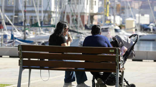 Los coruñeses disfrutan de un soleado último día de marzo Patricia G Fraga (5)