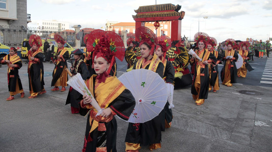 Desfile de comparsas 2025 en A Coruna (35)