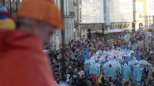 Desfile de comparsas 2025 en A Coruna (61)