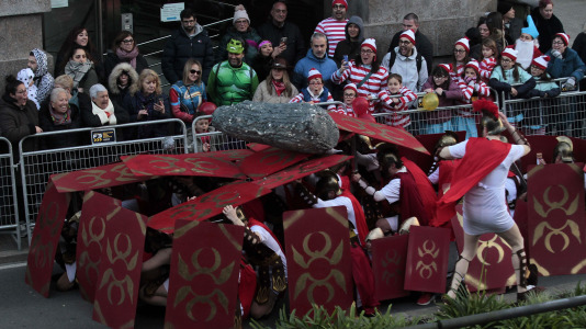 Desfile de comparsas 2025 en A Coruna (60)