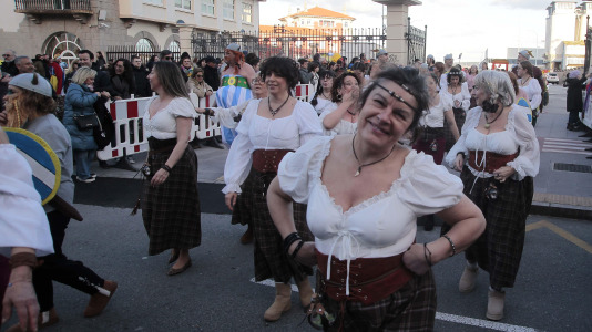 Desfile de comparsas 2025 en A Coruna (32)