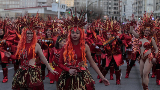 Desfile de comparsas 2025 en A Coruna (52)