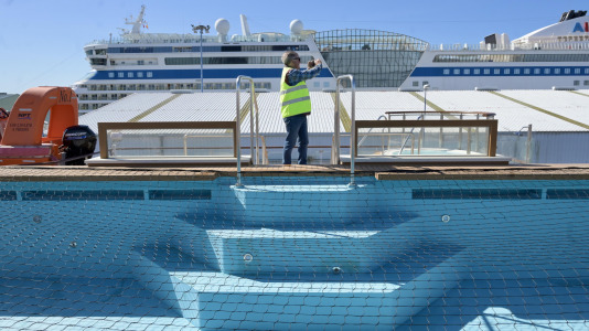 El Ocean Albatross visita el puerto herculino @Javier Albores (18)