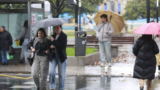 Un Lunes Santo de Chubascos en A Coruña (12)