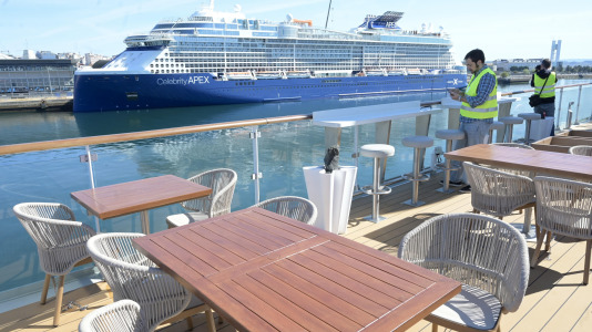 El Ocean Albatross visita el puerto herculino @Javier Albores (20)