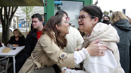 Representantes políticos y vecinos celebraron la reapertura del Quiosco Down Experience @ Patricia G. Fraga (16)