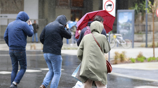 Un Lunes Santo de Chubascos en A Coruña (17)