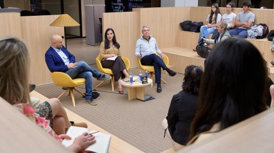 Tertulia ‘Érase una vez’, de Hi Coruña (30)