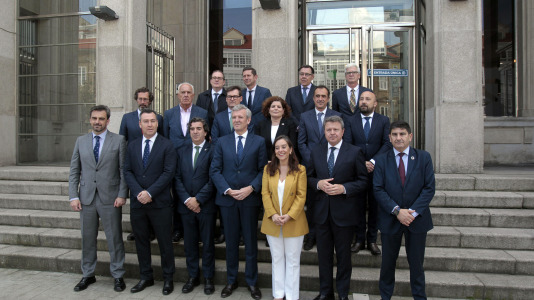 Reunión extraordinaria de autoridades para aprobar la licitación del Máster Plan para Coruña Marítima (13)