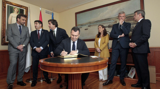 Reunión extraordinaria de autoridades para aprobar la licitación del Máster Plan para Coruña Marítima (27)