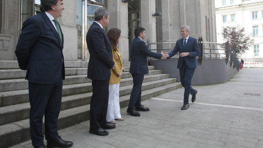 Reunión extraordinaria de autoridades para aprobar la licitación del Máster Plan para Coruña Marítima (11)