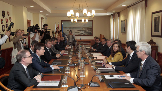 Reunión extraordinaria de autoridades para aprobar la licitación del Máster Plan para Coruña Marítima (29)