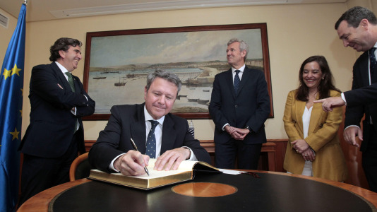 Reunión extraordinaria de autoridades para aprobar la licitación del Máster Plan para Coruña Marítima (22)