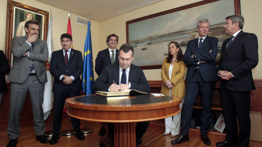 Reunión extraordinaria de autoridades para aprobar la licitación del Máster Plan para Coruña Marítima (28)