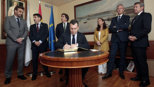 Reunión extraordinaria de autoridades para aprobar la licitación del Máster Plan para Coruña Marítima (26)