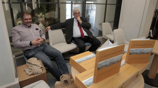 Presentación del libro Al Toque de Campana de Oración en el Espacio Avenida (16)