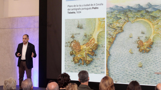 Presentación del libro Al Toque de Campana de Oración en el Espacio Avenida (13)