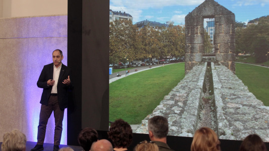 Presentación del libro Al Toque de Campana de Oración en el Espacio Avenida (12)