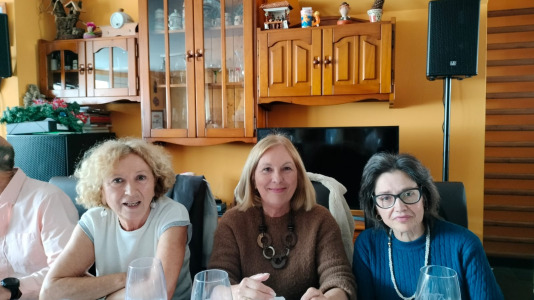 Carmen Monica y Mari Paz.