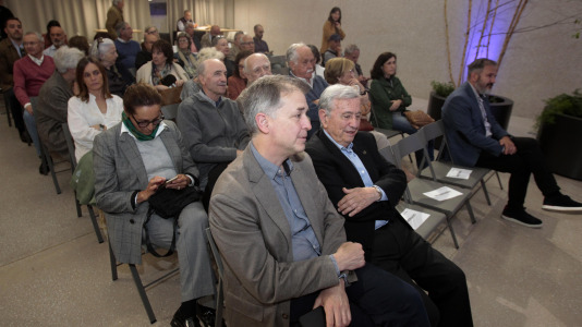 Presentación del libro Al Toque de Campana de Oración en el Espacio Avenida (23)