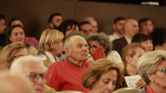 Música sobre las tablas del teatro Colón para celebrar el Día de las Fuerzas Armadas (12)